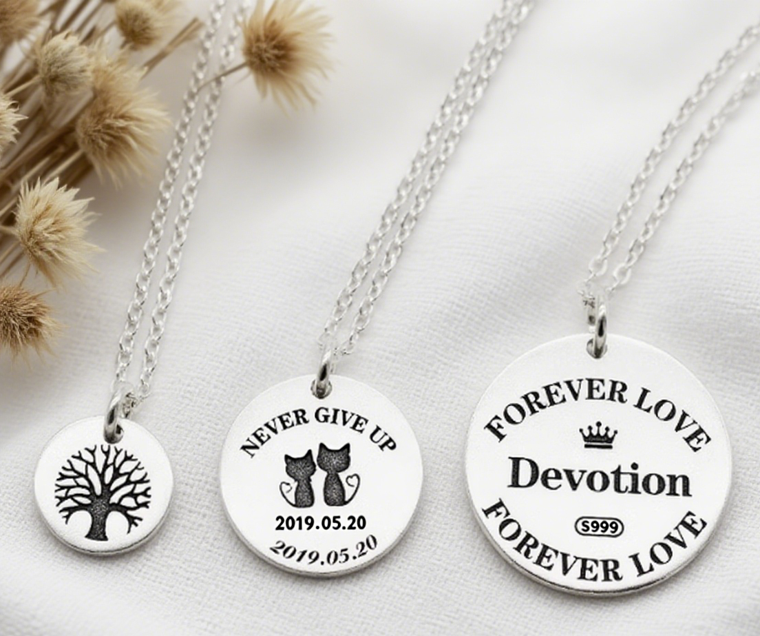 Custom Memory Necklaces: Cherish Your Moments